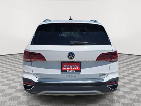 Used 2023 Volkswagen Taos SEL AWD/4WD image 17