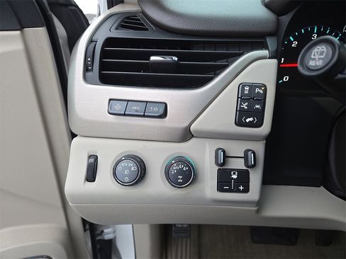 Used 2019 GMC Yukon XL Denali w/ Denali Ultimate Package image 25