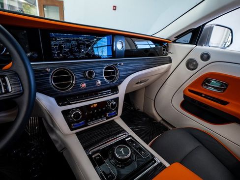 Used 2024 Rolls-Royce Spectre w/ Spectre Launch Package image 46