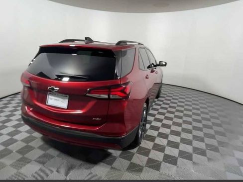 Certified 2022 Chevrolet Equinox RS w/ RS Leather Package FWD image 9
