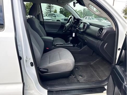 Used 2022 Toyota Tacoma SR AWD/4WD image 21