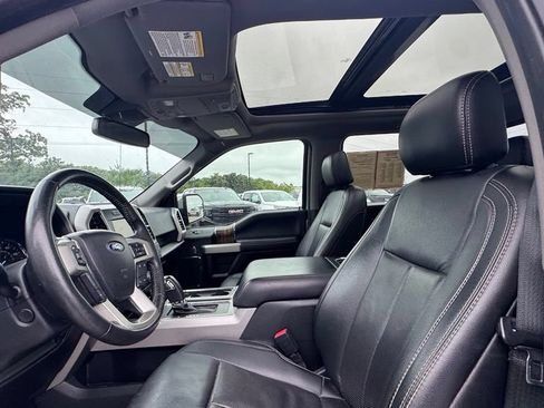 Used 2019 Ford F150 Lariat w/ Equipment Group 502A Luxury AWD/4WD image 21