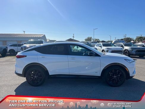 New 2026 Buick Envista Sport Touring image 8