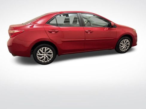 Used 2018 Toyota Corolla LE image 4