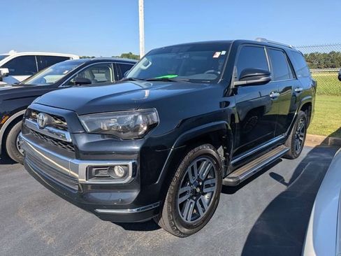 Used 2019 Toyota 4Runner Limited AWD/4WD image 5