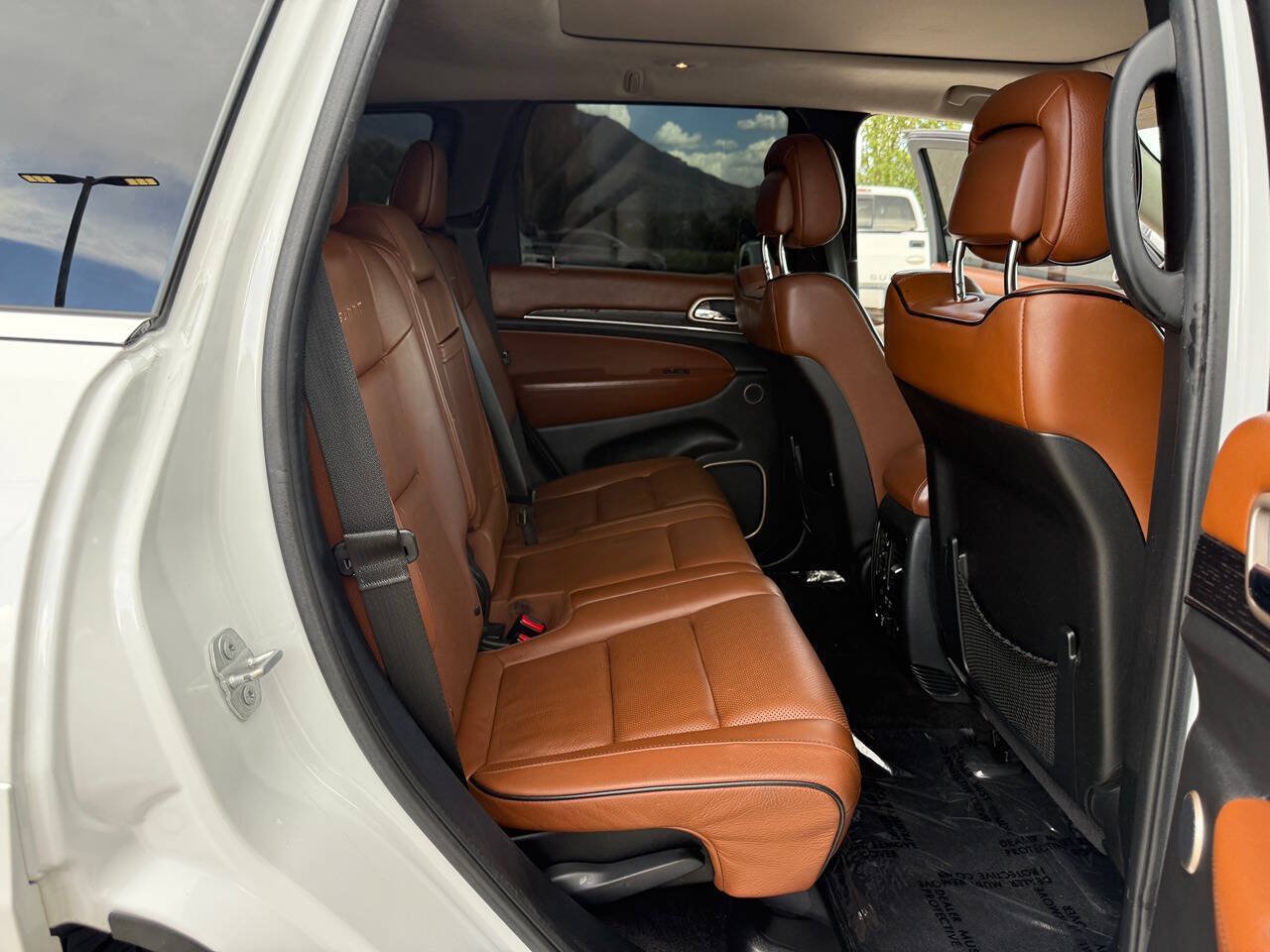 Used 2016 Jeep Grand Cherokee Summit w/ Platinum Series Group AWD/4WD image 21