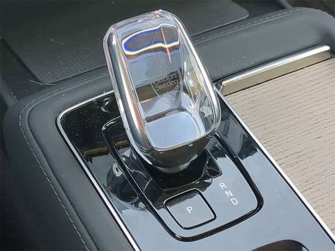 Certified 2026 Volvo XC90 B6 Plus w/ Protection Package Premier image 32