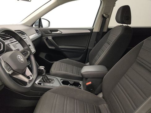Used 2022 Volkswagen Tiguan S FWD image 17
