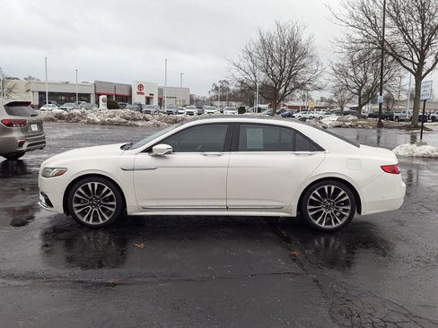 Used 2019 Lincoln Continental Reserve image 2