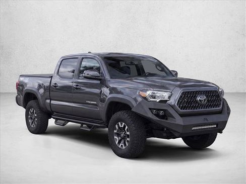 Used 2018 Toyota Tacoma TRD Off-Road w/ TRD Premium Off Road Package AWD/4WD image 3