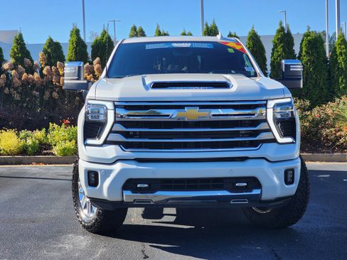 Used 2024 Chevrolet Silverado 3500 High Country w/ High Country Premium Package image 5
