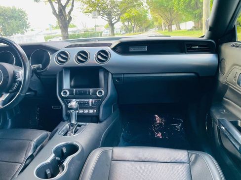 Used 2023 Ford Mustang Premium image 13