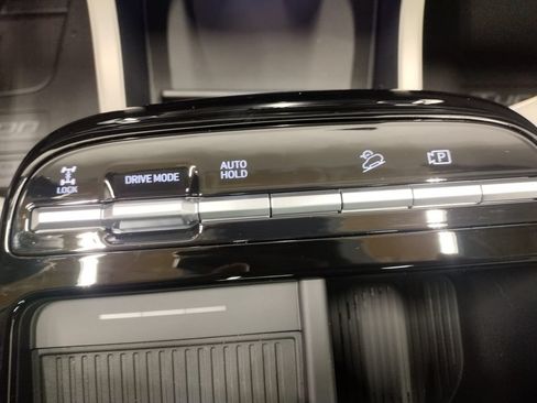 Used 2025 Hyundai Tucson SEL AWD/4WD image 33
