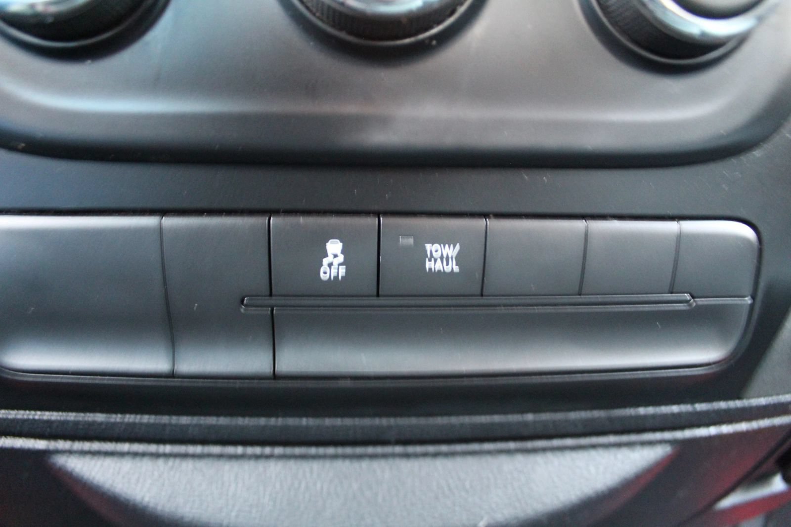 Used 2018 RAM 1500 Express RWD image 22