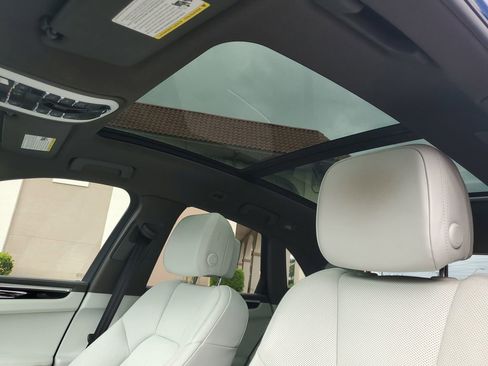 Used 2021 Porsche Macan S image 27