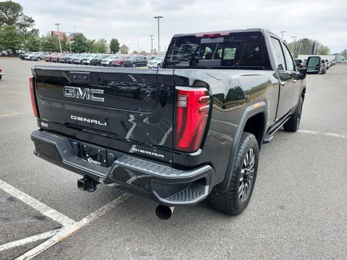 Certified 2025 GMC Sierra 2500 Denali Ultimate AWD/4WD image 3