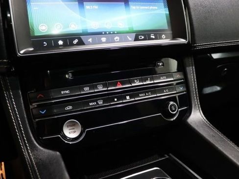 Used 2020 Jaguar F-PACE R-Sport AWD/4WD image 32