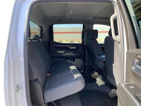 Used 2025 Chevrolet Silverado 1500 LT AWD/4WD image 26