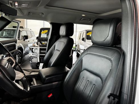 Used 2020 Land Rover Defender 110 HSE AWD/4WD image 11