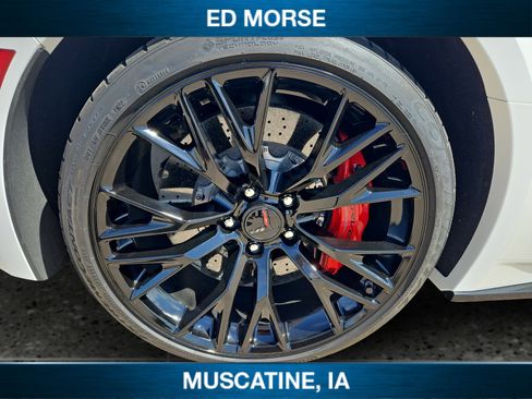 Used 2016 Chevrolet Corvette Z06 w/ 3LZ Preferred Equipment Group image 11