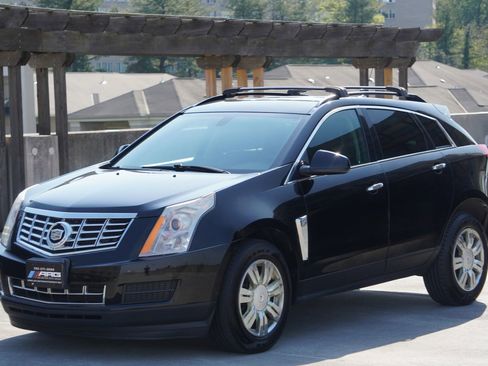 Used 2013 Cadillac SRX FWD image 2