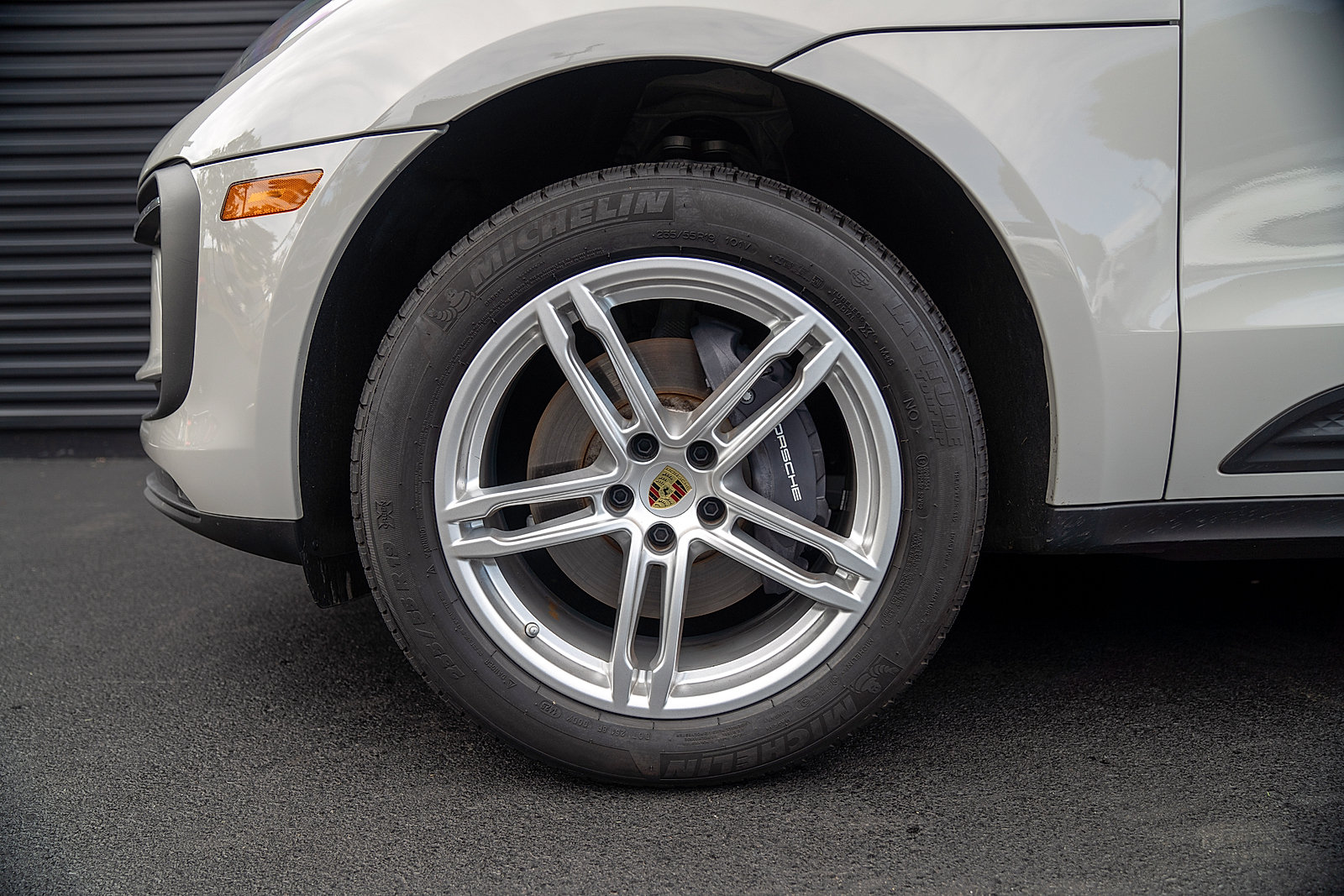 Used 2026 Porsche Macan AWD/4WD image 23