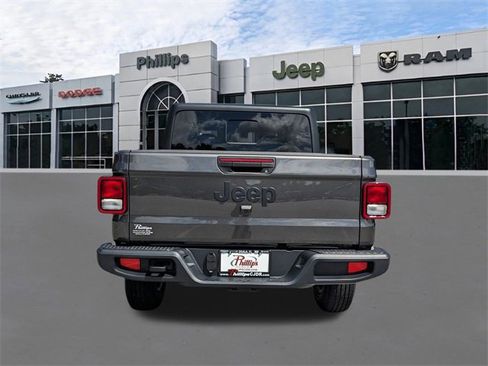 New 2025 Jeep Gladiator Sport image 5