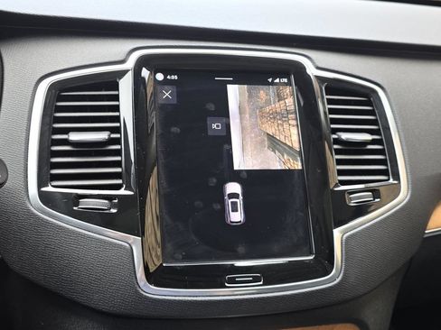 Used 2023 Volvo XC90 T8 Plus AWD/4WD image 18