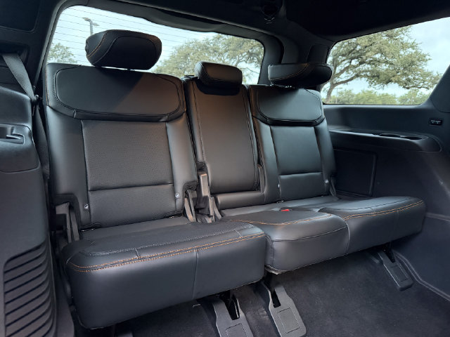 Used 2025 Ford Expedition Tremor AWD/4WD image 23