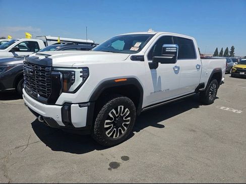 Used 2024 GMC Sierra 2500 Denali Ultimate w/ Max Trailering Package AWD/4WD image 1