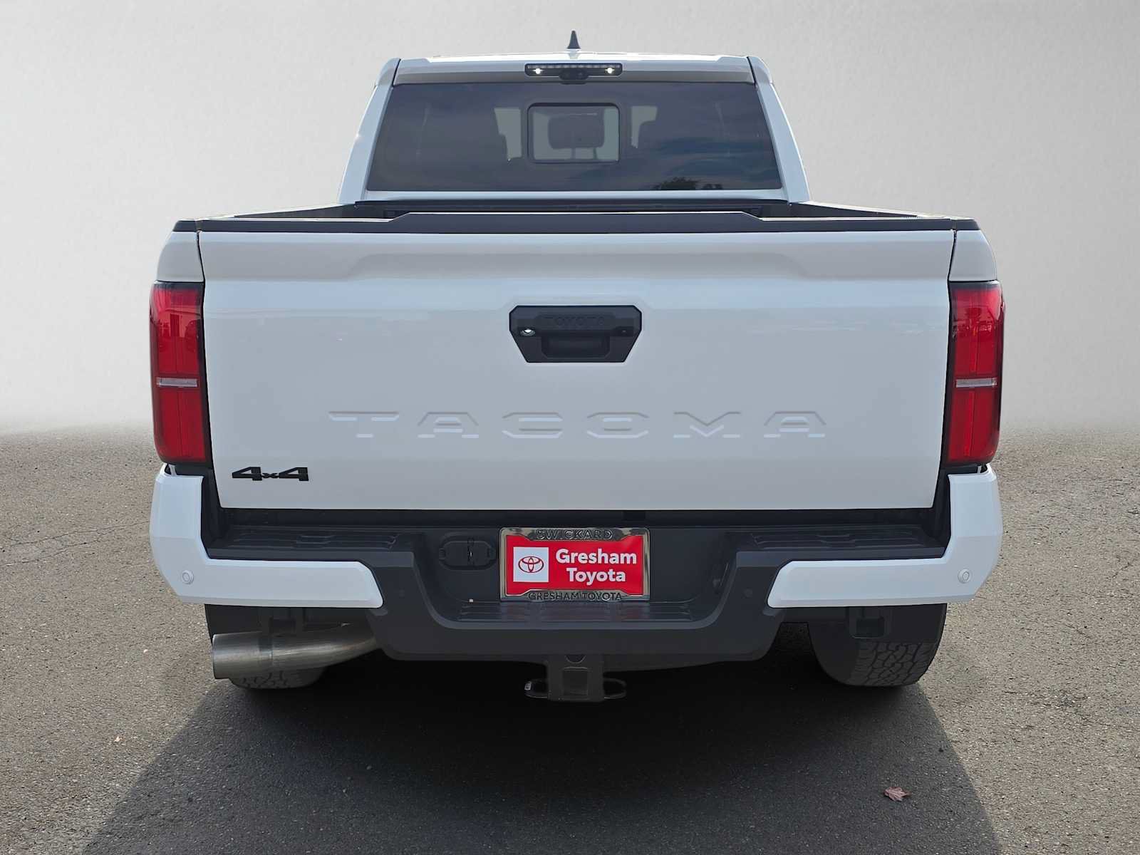 Used 2024 Toyota Tacoma TRD Off-Road w/ TRD Off Road Premium Package AWD/4WD image 5