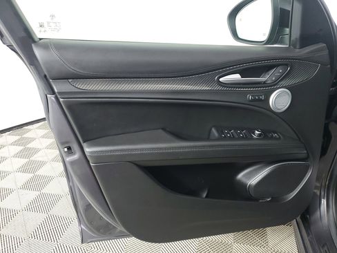 Used 2022 Alfa Romeo Stelvio Quadrifoglio w/ Active Assist Plus Package AWD/4WD image 23