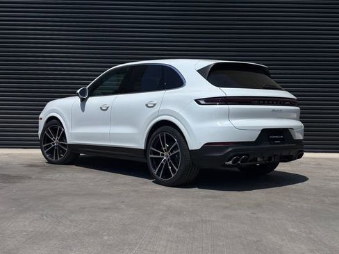 New 2026 Porsche Cayenne image 3