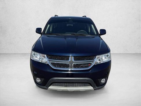 Used 2019 Dodge Journey SE FWD image 2