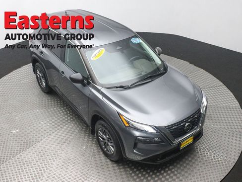 Used 2021 Nissan Rogue S image 3