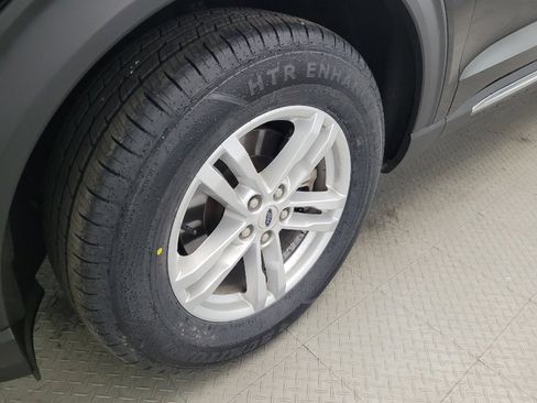 Used 2021 Ford Explorer XLT AWD/4WD image 31