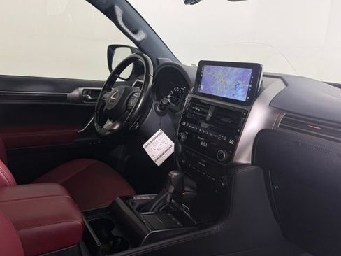 Certified 2022 Lexus GX 460 Premium w/ Premium Package AWD/4WD image 18