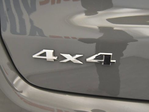 Used 2022 Jeep Compass Limited AWD/4WD image 39