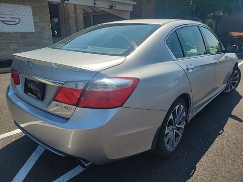 Used 2014 Honda Accord Sport image 4