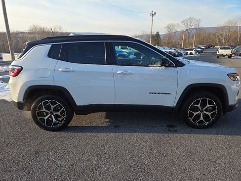 New 2026 Jeep Compass Limited AWD/4WD image 2