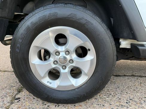 Used 2013 Jeep Wrangler Unlimited Sport image 16