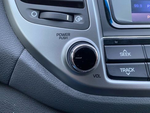 Used 2017 Hyundai Tucson SE image 17