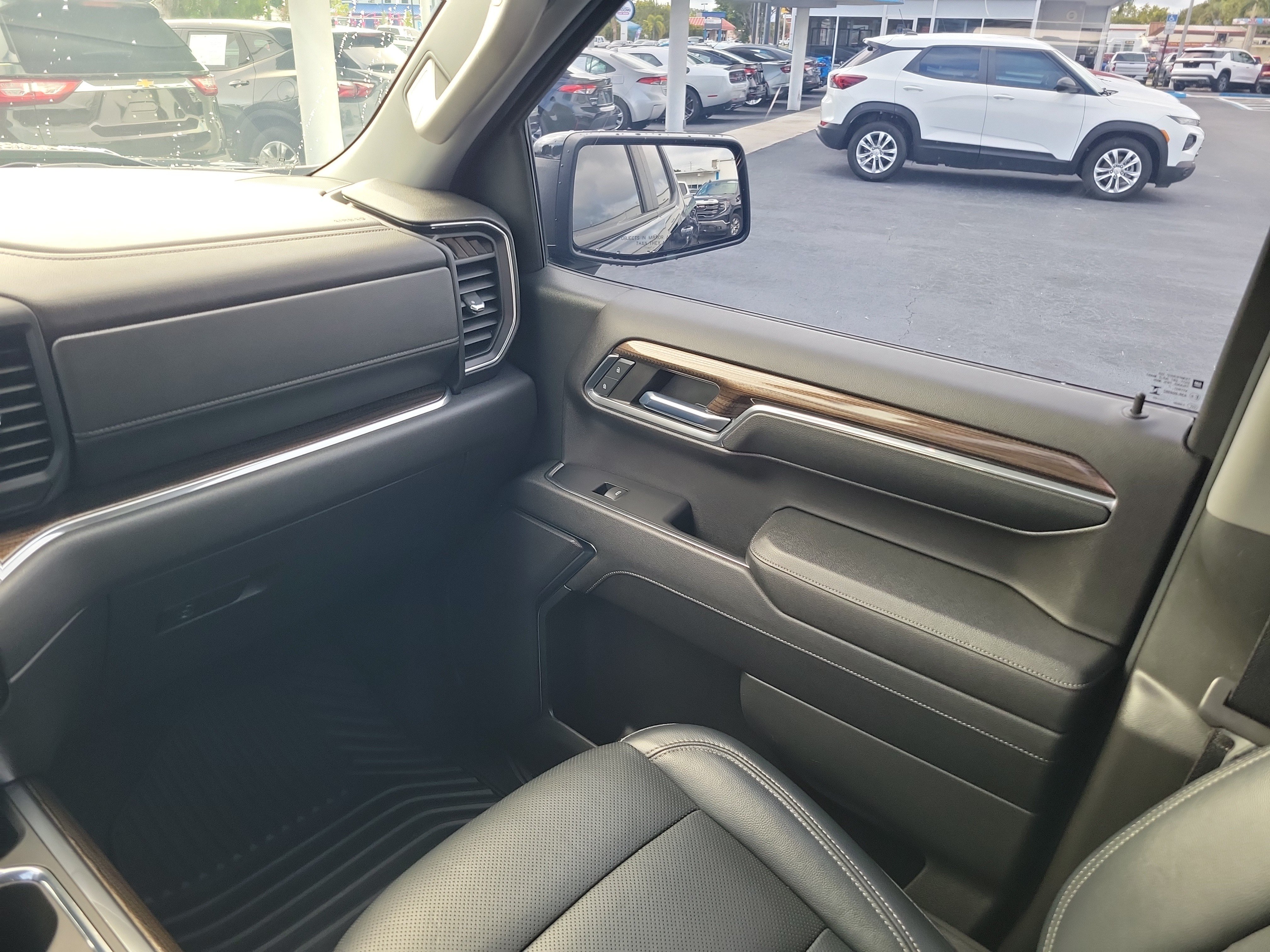 Used 2023 Chevrolet Silverado 1500 RST AWD/4WD image 11