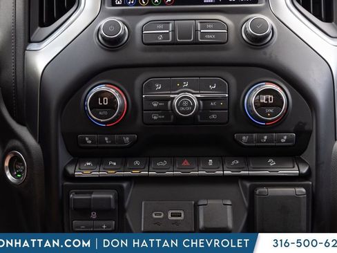 Used 2019 Chevrolet Silverado 1500 LTZ w/ LTZ Premium Package AWD/4WD image 8