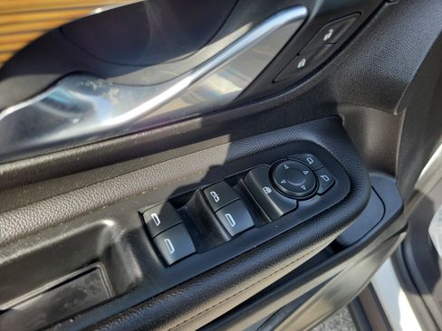 Used 2020 GMC Terrain SLE FWD image 23