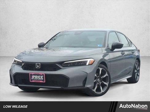 Used 2025 Honda Civic Sport Touring image 1