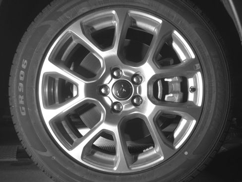 Used 2025 Jeep Compass Limited image 13