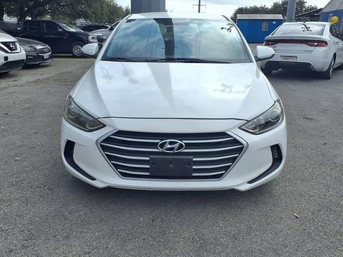 Used 2018 Hyundai Elantra SEL FWD image 2
