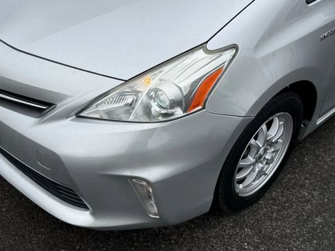 Used 2012 Toyota Prius V Two image 30