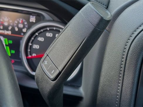 Used 2022 Chevrolet Silverado 1500 High Country w/ Z71 Off-Road Package image 34